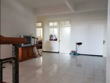 Jual Rumah 2,5 Lt Prapen indah