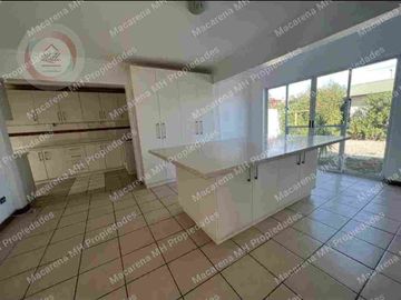 Espectacular casa con piscina