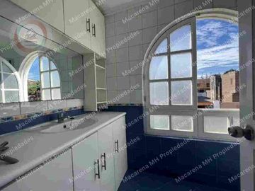 Espectacular casa con piscina