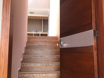 Venta departamento dúplex, 550mts,  en urbanizacion Colinas del Pichincha