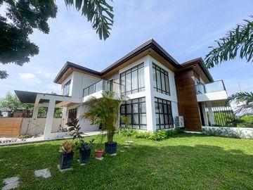 Vast Modern Contemporary House and Lot For Sale in South Peak, San Pedro Laguna