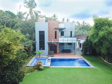 Cozy Modern Tropical Fully Furnished Resort For Sale in Tagaytay, Alfonso Cavite