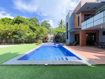 Cozy Modern Tropical Fully Furnished Resort For Sale in Tagaytay, Alfonso Cavite