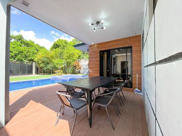 Cozy Modern Tropical Fully Furnished Resort For Sale in Tagaytay, Alfonso Cavite