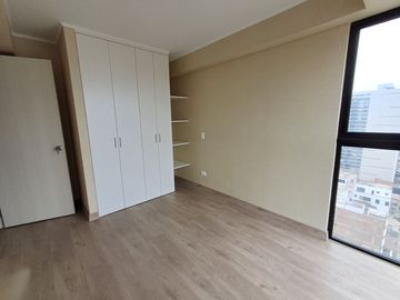 Departamento 1 Dormitorio Vista Panorámica, en Venta en Miraflores, No Paga Alcabala