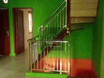 Dijual Murah Rumah 3 Lantai di Perumahan Villa Bekasi