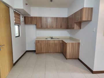 2BR Condo with Parking at Birchwood Acacia estates taguig By DMCIHOMES