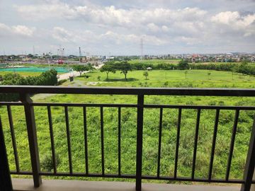 2BR Condo with Parking at Birchwood Acacia estates taguig By DMCIHOMES