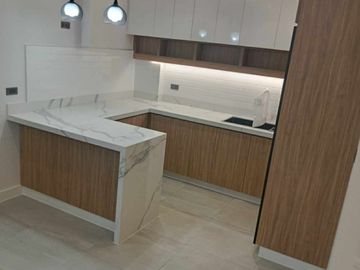 Vermont Park Executive Village Brand New 5 BR Townhouse for Sale 14.5M Only SD