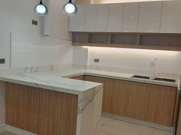 Vermont Park Executive Village Brand New 5 BR Townhouse for Sale 14.5M Only SD