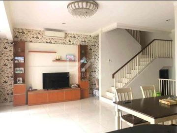 Rumah luas dan cantik dijual di Bintaro Sektor 7