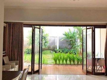 Rumah luas dan cantik dijual di Bintaro Sektor 7