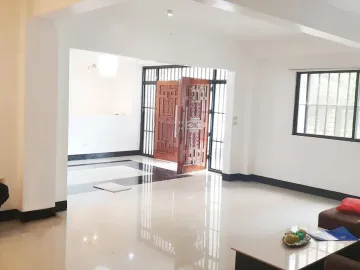 Spacious 9BR Home with Earning Potential – Don’t Miss Out!