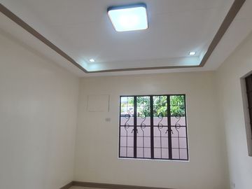 Spacious and Stunning: 5-Bedroom House with Pool at Filinvest 2, Batasan
