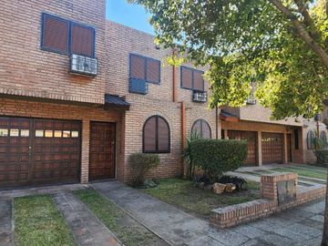 DUPLEX 3 DORMITORIOS CON PILETA Y COCHERA