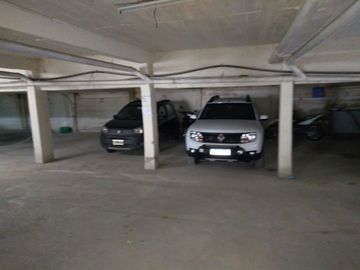DEPARTAMENTO CENTRICO , COCHERA Y PILETA