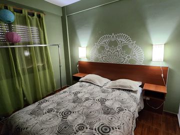 DEPARTAMENTO CENTRICO , COCHERA Y PILETA
