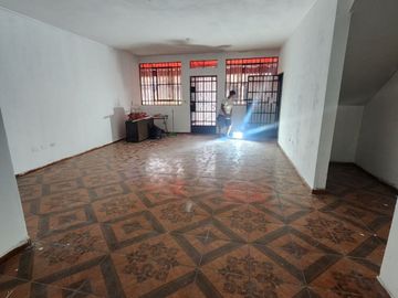 SE VENDE CASA EN SAN JUAN DE LURIGANCHO