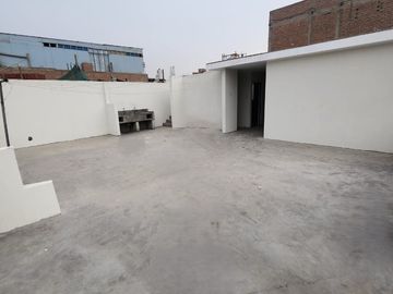 SE VENDE CASA EN SAN JUAN DE LURIGANCHO