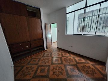 SE VENDE CASA EN SAN JUAN DE LURIGANCHO