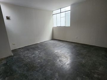 SE VENDE CASA EN SAN JUAN DE LURIGANCHO