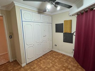 Casa Semicentrica en calle Alberdi