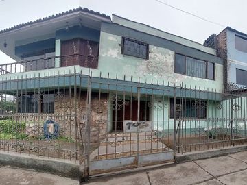 Venta de Casa en Mangomarca, San Juan de Lurigancho – 300 m², Jardín, Cochera y Azotea | Excelente Ubicación