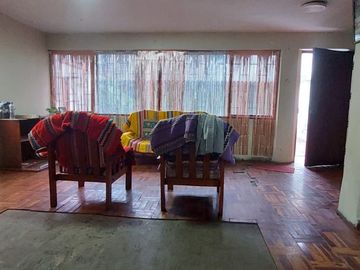 Venta de Casa en Mangomarca, San Juan de Lurigancho – 300 m², Jardín, Cochera y Azotea | Excelente Ubicación