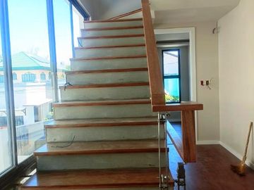 For sale 3 Storey Residential 5 Bedrooms House in BF Homes Paranaque City-MAA