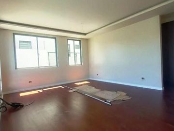 For sale 3 Storey Residential 5 Bedrooms House in BF Homes Paranaque City-MAA