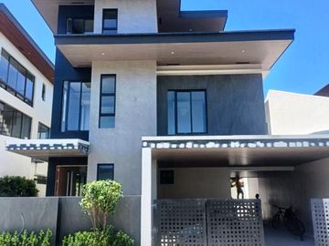 3 Storey 5 Bedrooms Residential House 37.2M for sale BF Homes Paranaque City-MAA