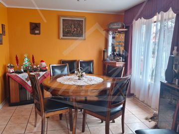 Hermosa Casa en el sector La Pampa