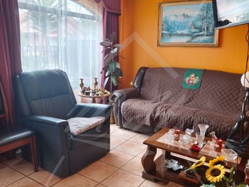 Hermosa Casa en el sector La Pampa