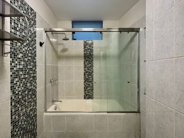 Vendo amplio departamento a una cuadra del Pentagonito - San Borja