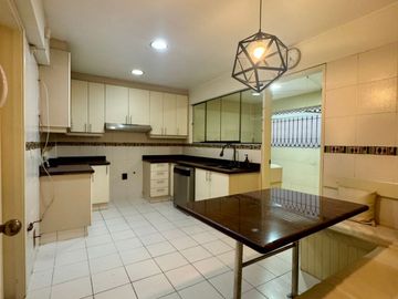 Vendo amplio departamento a una cuadra del Pentagonito - San Borja