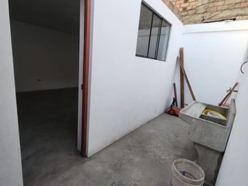 SE VENDE CASA EN SAN JUAN DE LURIGANCHO
