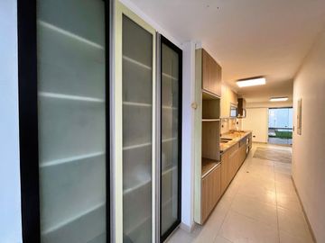 Se Vende Casa - 3 Pisos - Piscina - 360 M² - Miraflores