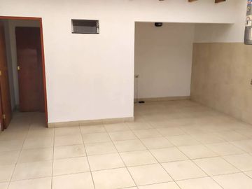 Se Vende Casa - 3 Pisos - Piscina - 360 M² - Miraflores