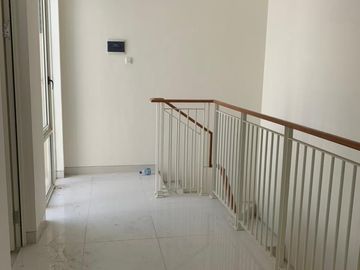 Rumah Zimbali Costa Pakuwon city Hadap utara