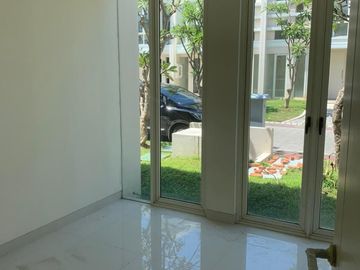 Rumah Zimbali Costa Pakuwon city Hadap utara