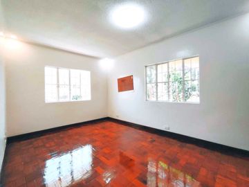 SPACIOUS MODERN 2 STOREY HOUSE FOR SALE IN BF RESORT VILLAGE