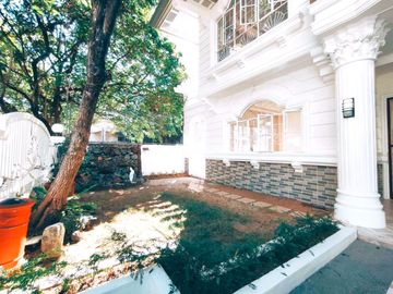 SPACIOUS MODERN 2 STOREY HOUSE FOR SALE IN BF RESORT VILLAGE