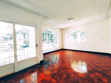 SPACIOUS MODERN 2 STOREY HOUSE FOR SALE IN BF RESORT VILLAGE