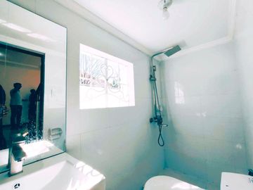 SPACIOUS MODERN 2 STOREY HOUSE FOR SALE IN BF RESORT VILLAGE