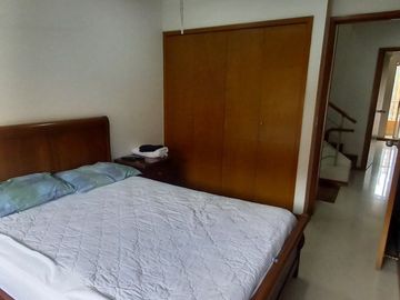 VENTA ESPECTACULAR CASA DE 3 NIVELES EN CONDOMINIO B. SAN JOAQUIN SUR DE CALI