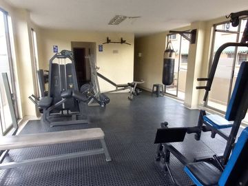 VENTA ESPECTACULAR CASA DE 3 NIVELES EN CONDOMINIO B. SAN JOAQUIN SUR DE CALI
