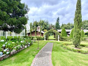 🏡 Oportunidad Única de Inversión Quinta Funcional para Eventos y Hospedaje en Tabacundo 🌿