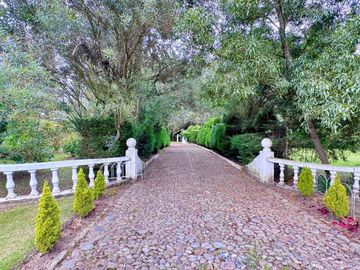 🏡 Oportunidad Única de Inversión Quinta Funcional para Eventos y Hospedaje en Tabacundo 🌿