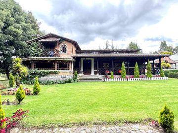 🏡 Oportunidad Única de Inversión Quinta Funcional para Eventos y Hospedaje en Tabacundo 🌿