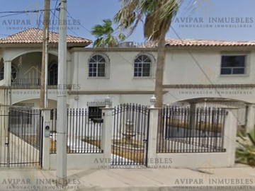 VENTA DE CASA EN COL. VILLAS DEL ROSARIO, MEXICALI B.C. JTC147